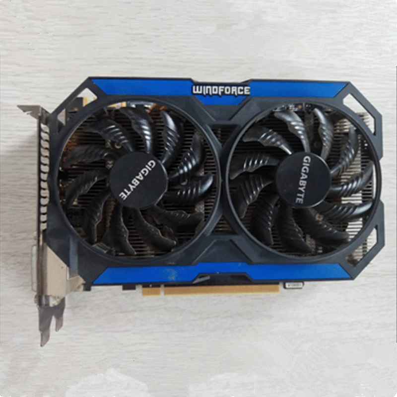 Una tarjeta gráfica de Force Blue y Black Windforce