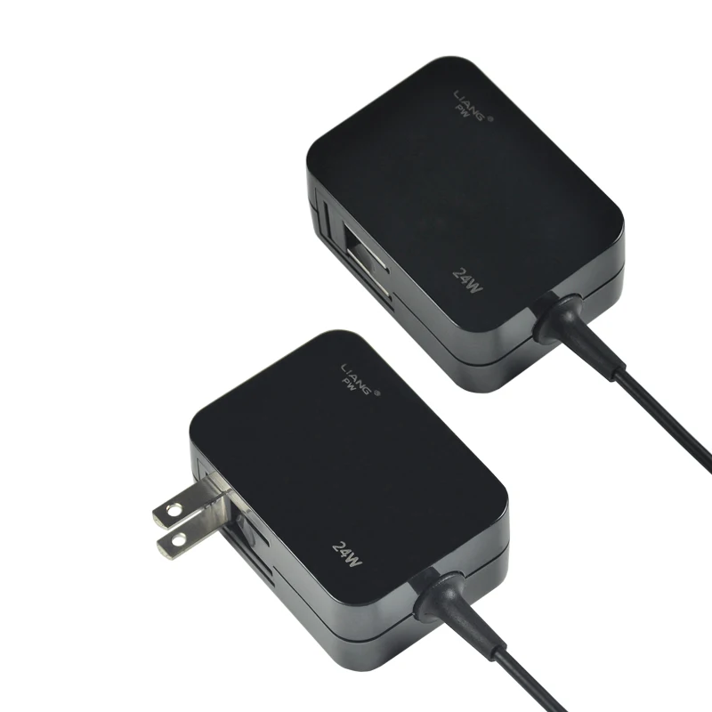 Dos suministros negros con cables