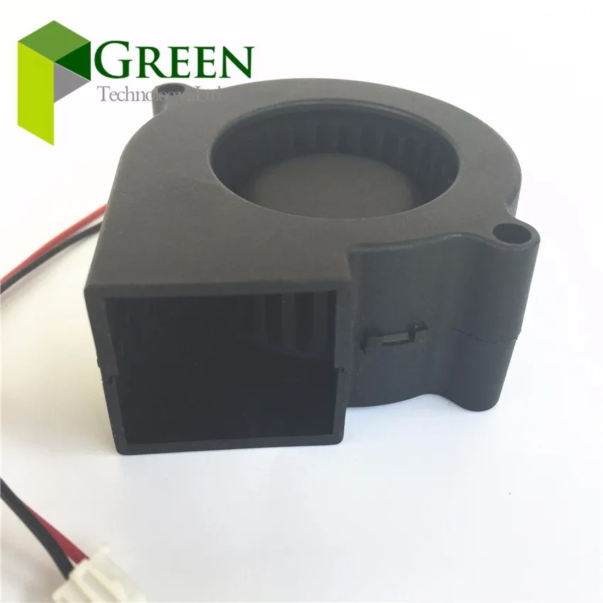 Un objeto de plástico negro con un cable unido