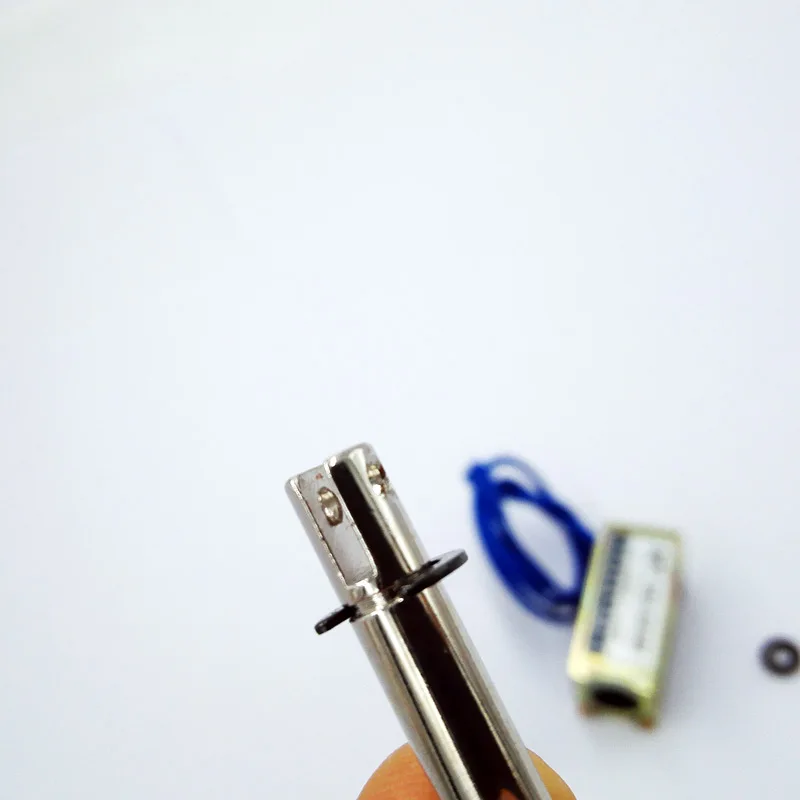 Dimensiones compactas del electroimán