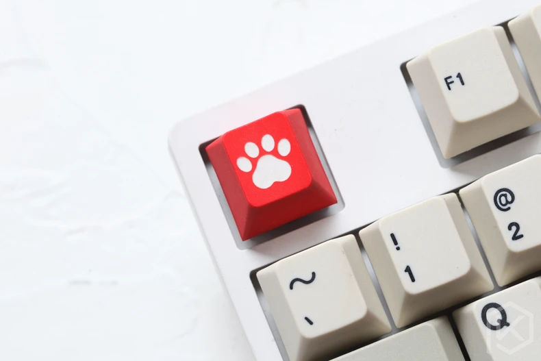 Novedad perfil de cereza escultura dip tinte pbt keycap para teclado mecánico grabado con láser leyenda cat pad r1 1x negro rojo azul - imagen 2