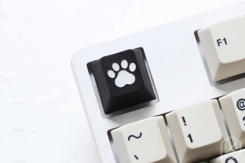 Novedad perfil de cereza escultura dip tinte pbt keycap para teclado mecánico grabado con láser leyenda cat pad r1 1x negro rojo azul - imagen 4