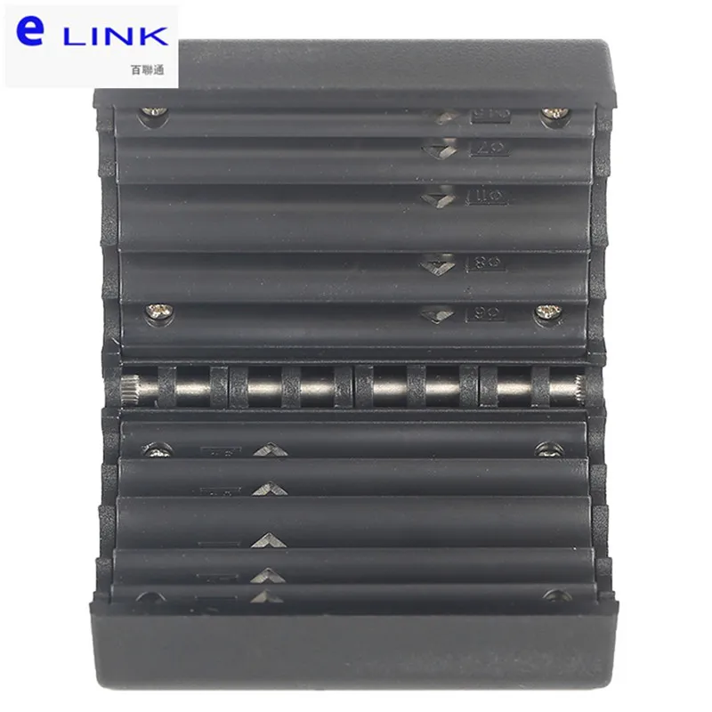 Una caja negra con un logotipo blanco