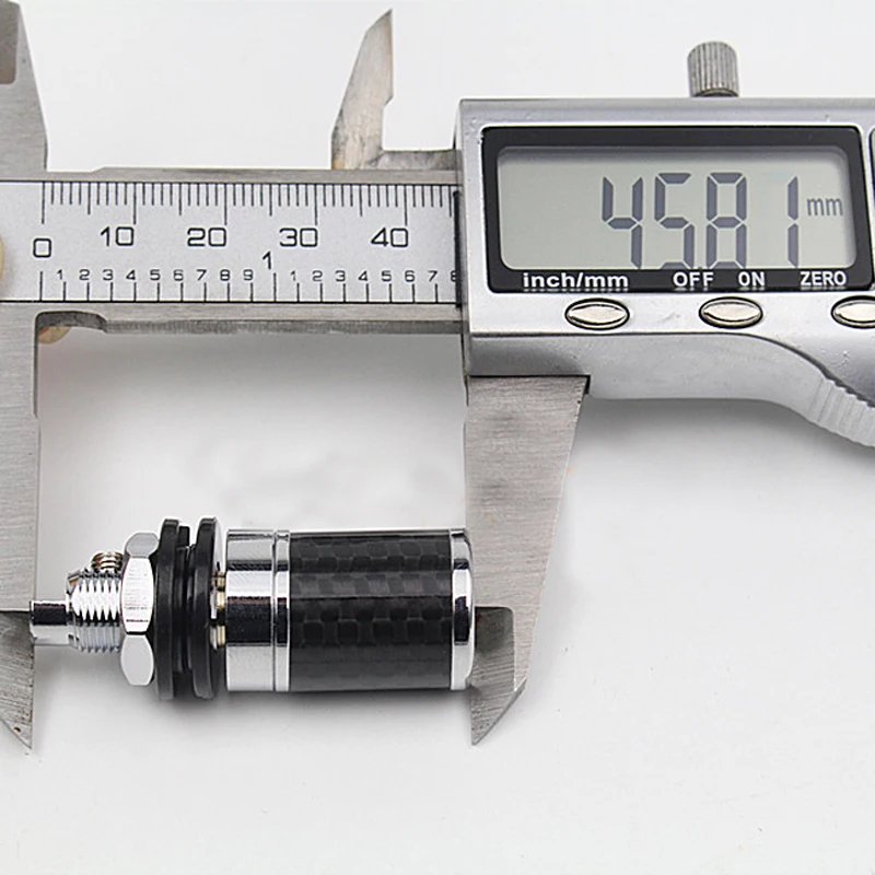 Poste amarre fibra carbono - Vista lateral del conector