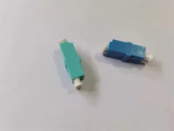 ELINK Adaptador de fibra óptica LC dúplex con obturador