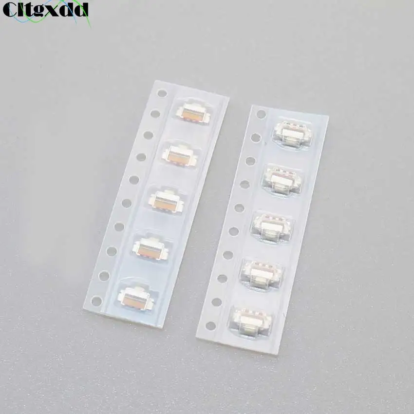 Dos hileras de luces LED en un fondo blanco