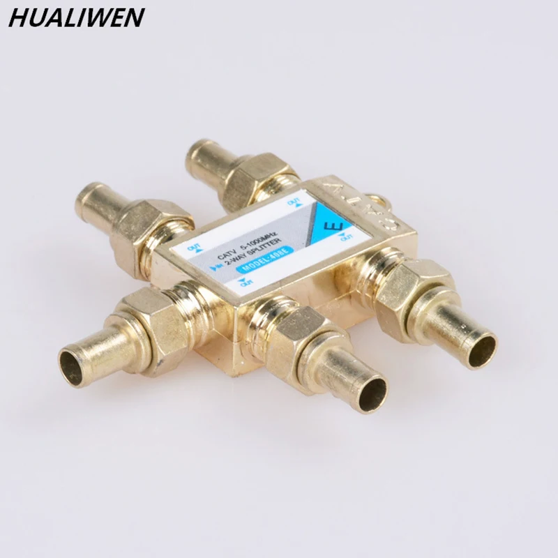 Divisor satelital 1 en 4 salidas doble uso puerto 4 vías TV