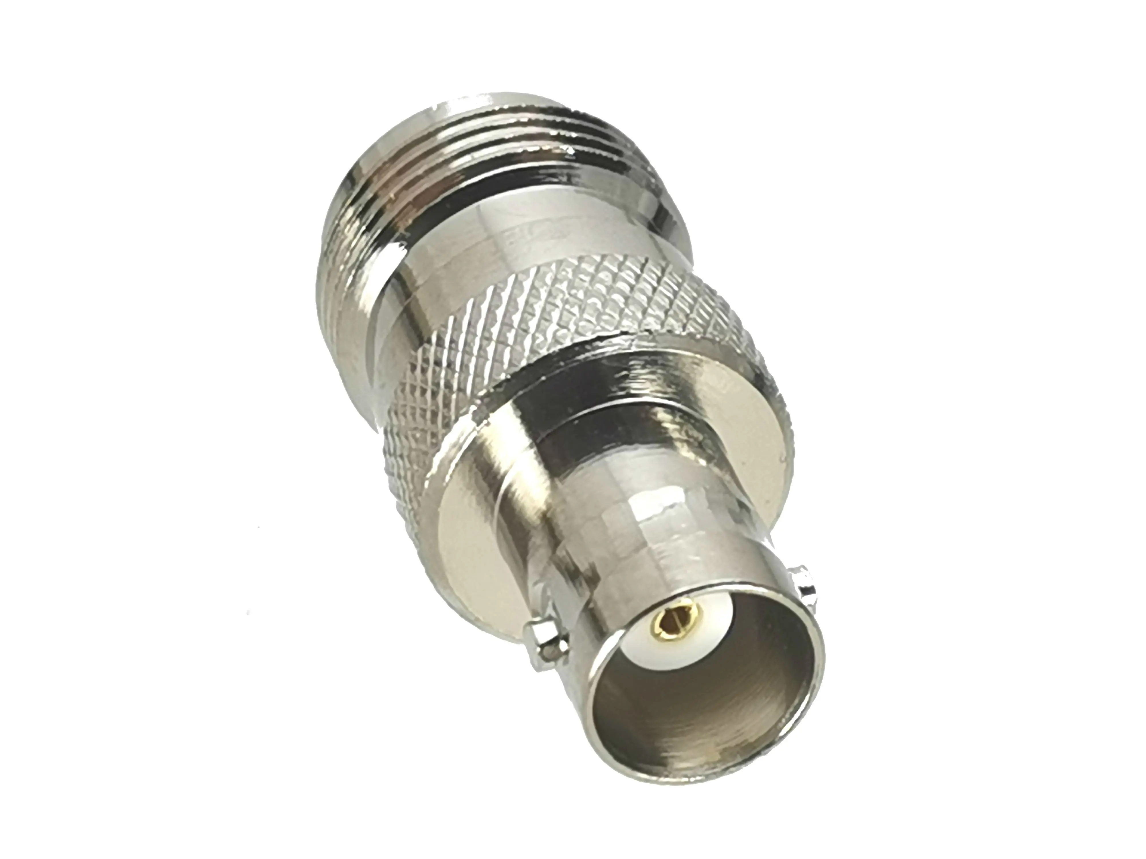 Adaptador BNC hembra a N hembra - Detalle de conectores