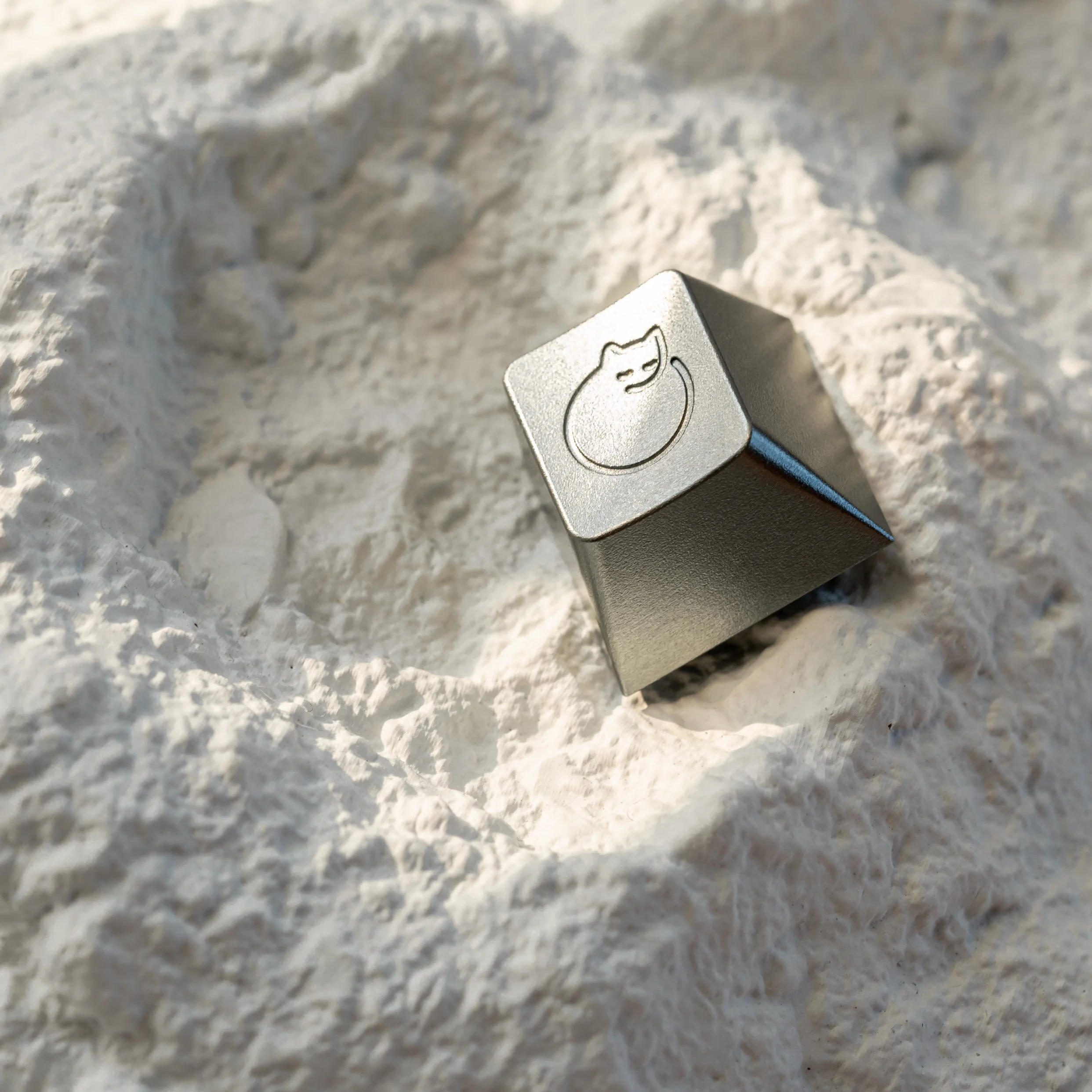 Teclado mecánico con eje cruzado, tapa de tecla de Metal, perfil de cereza, lindo gato dormido, personalizado, Simple R4 ESC, 1 pieza - imagen 4