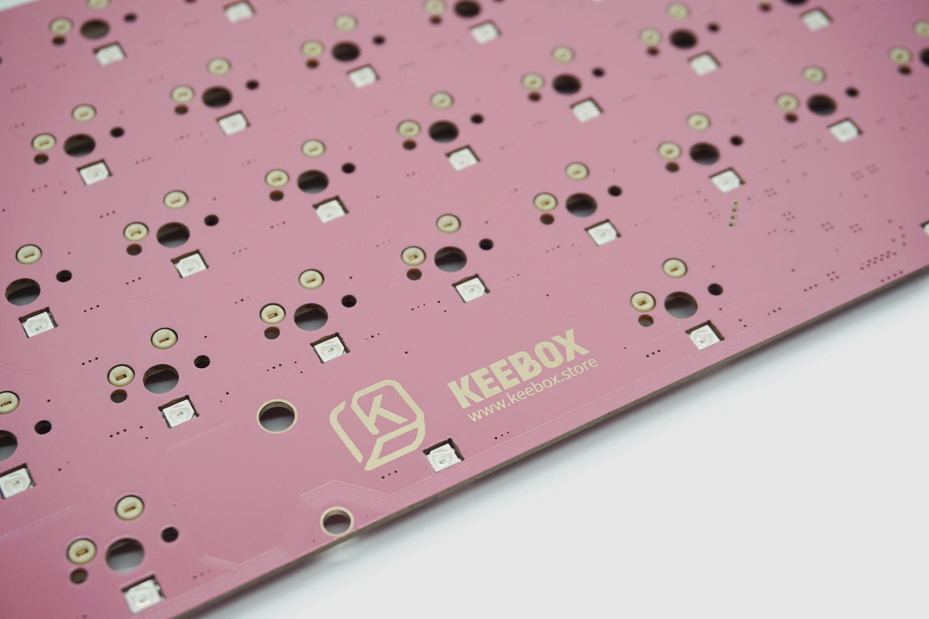 Keebox-teclado personalizado 65%, PCB R2, 65 diseños, RGB, soporte a través de PCB rosa - imagen 3