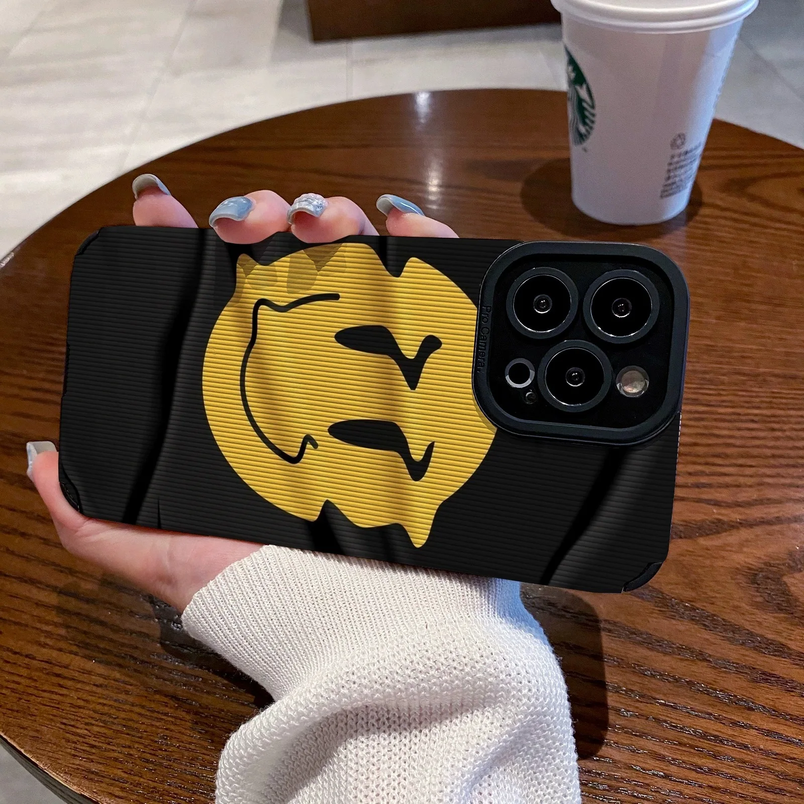 Funda bonita con cara sonriente retorcida para iPhone 15 12 14 11 13 Pro Max Mini SE X XS XR 7 8 Plus, funda de cuero de silicona a prueba de golpes - imagen 3