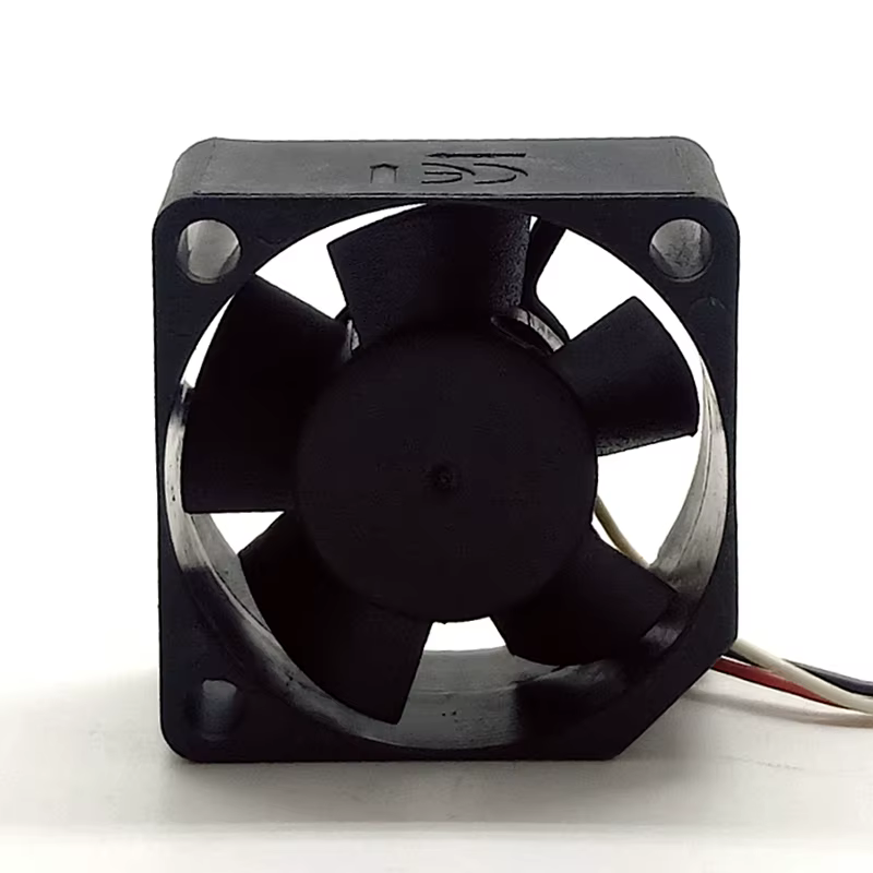 MC30150V1-000C-F99 Ventilador USB 30x15 mm 5V para disco duro