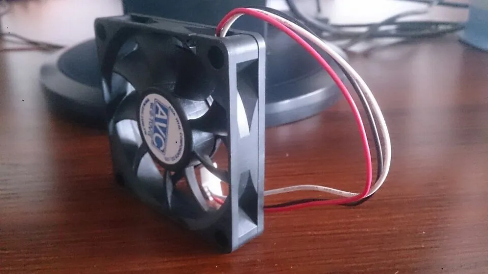 Ventilador de doble rodamiento para CPU, dispositivo Original para AVC DA07015B12U 12V 0.70A 7CM 7015 - imagen 4