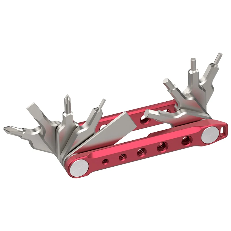 Una herramienta roja y plateada con múltiples cuchillas