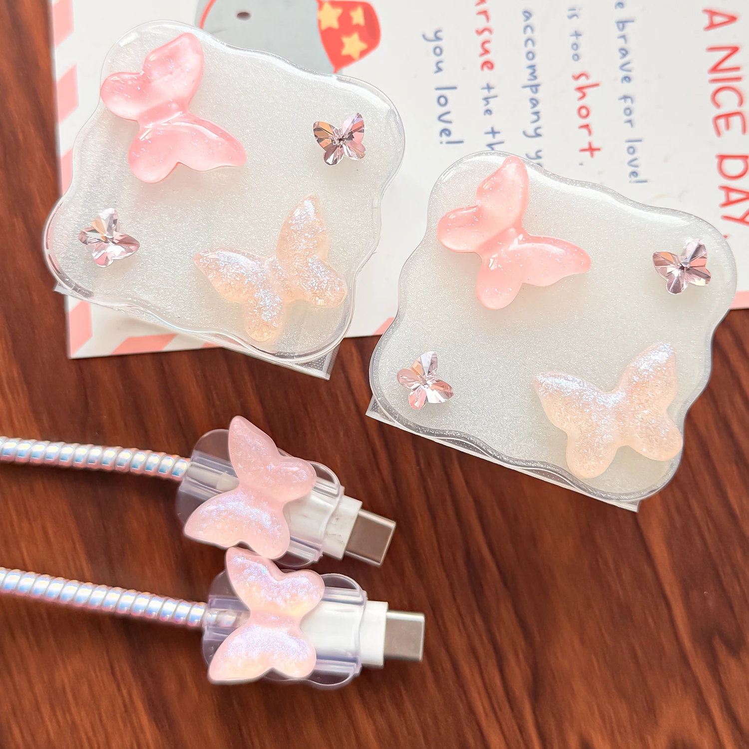 Protector de cargador de mariposa de cristal 3D rosa, Kit enrollador de Cable de datos para iPhone, funda protectora con enchufe de cargador de 18W/20W - imagen 3