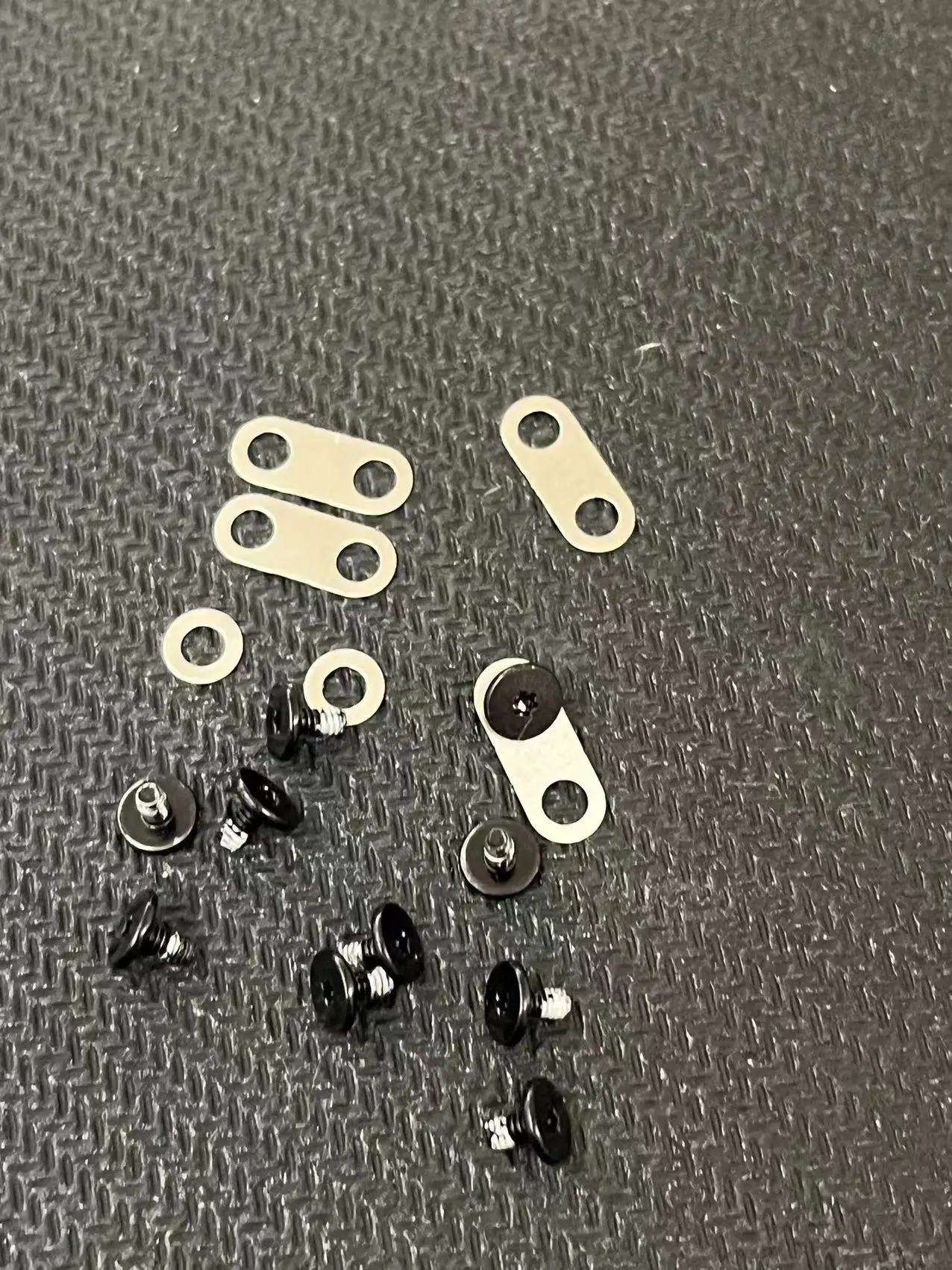 Tornillos de trackpad y tabletas de hierro para macbook air A2681 - imagen 2