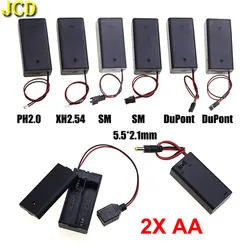 Portapilas JCD para 2 pilas AA con interruptor y conector USB/DC 5,5 × 2,1 mm