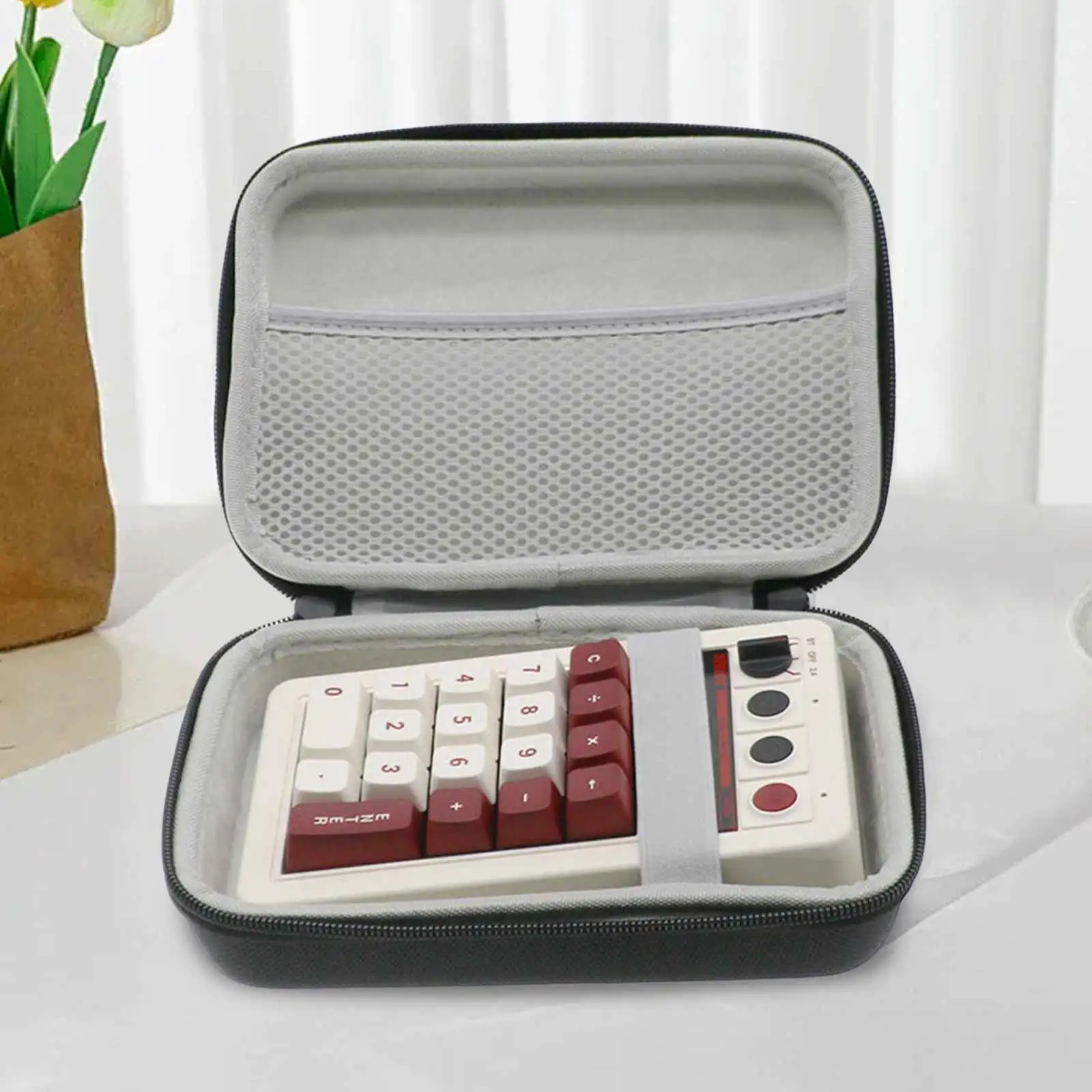 Bolsa a prueba de arañazos con bolsillo de malla, bolsa de almacenamiento protectora Compatible con 8BitDo Retro 18 Mechanical Numpad - imagen 3