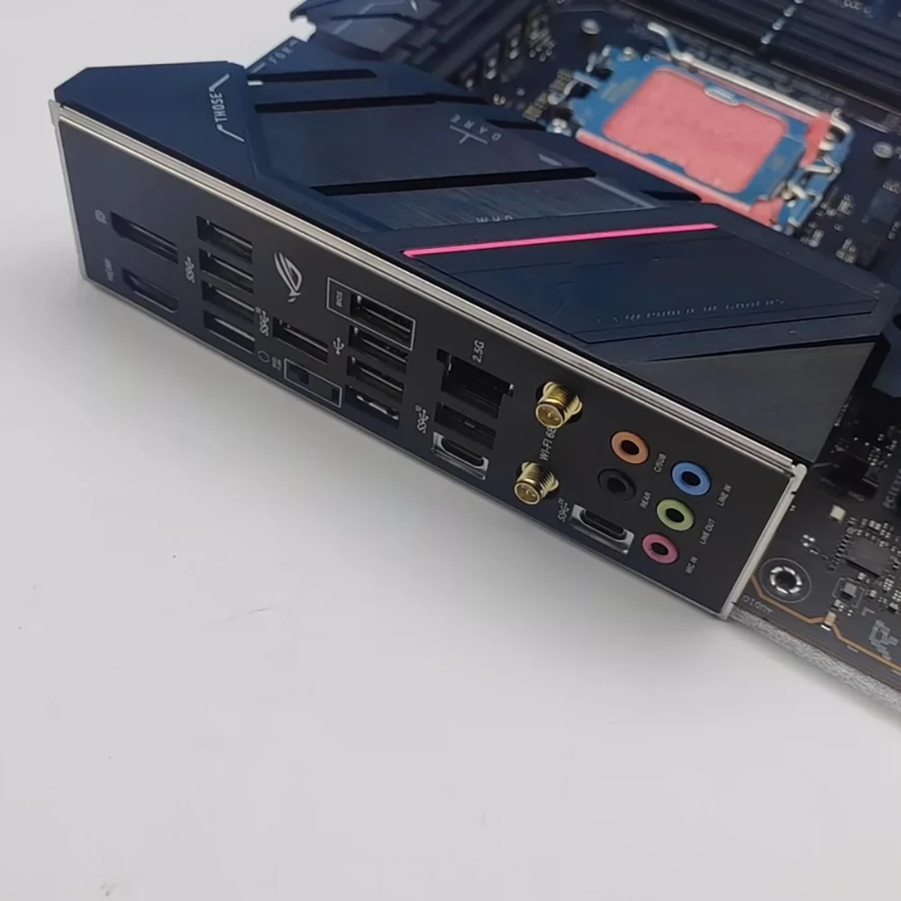 ROG STRIX B650E-F GAMING WIFI Placa base DDR5 - imagen 5