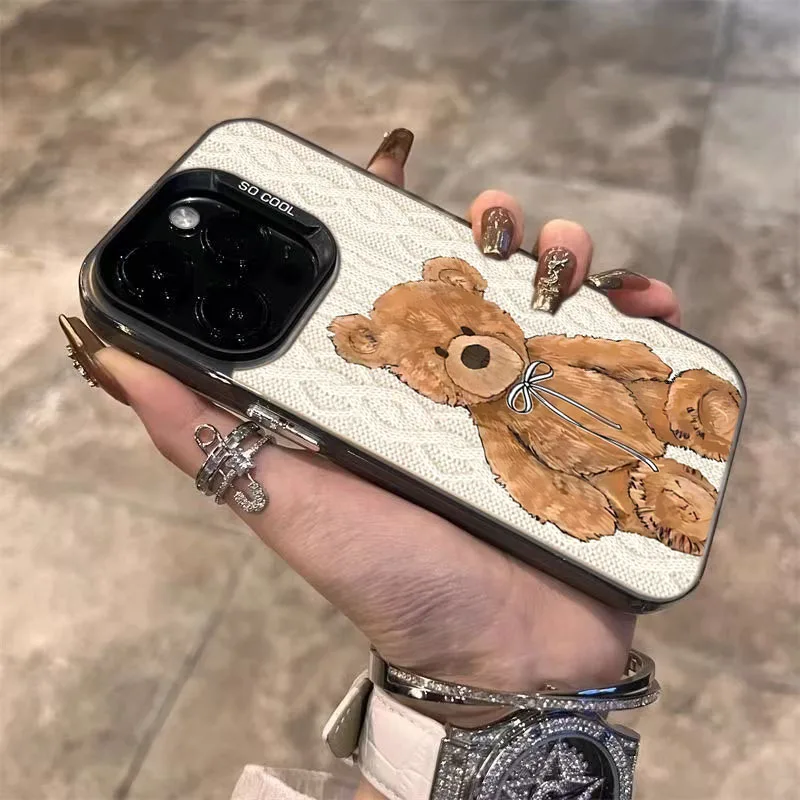 Funda de teléfono plateada con diseño cálido de oso tejido para Xiaomi 15T 14T 13T 12T Pro 11 Lite 5G 14 13 12 Poco X7 X6 X5 F6 F7 Pro F5 - imagen 4