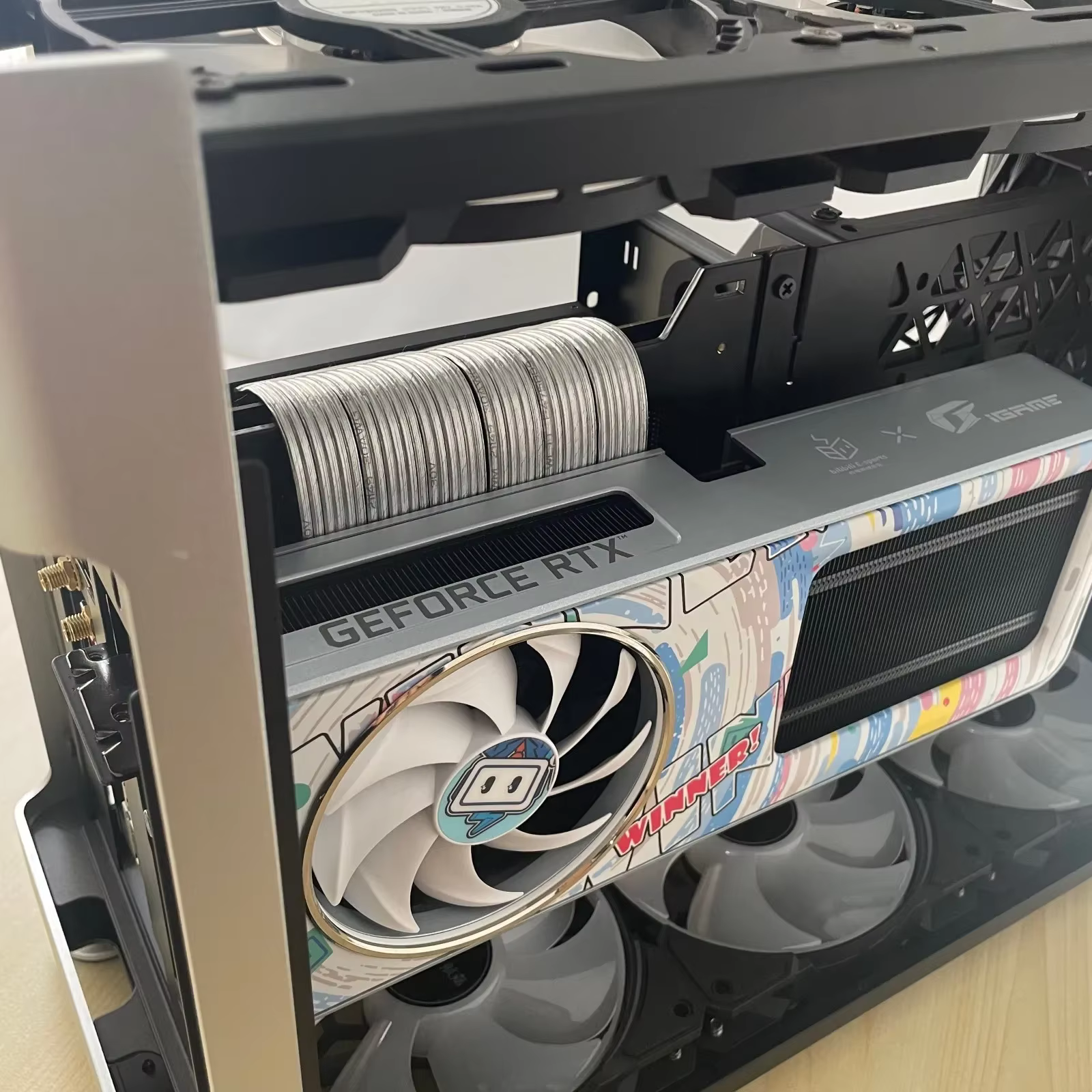 ADT Gen 5/4 Cable Riser PCIe 4.0 Dual Reverse – Extensión GPU ITX - imagen 5