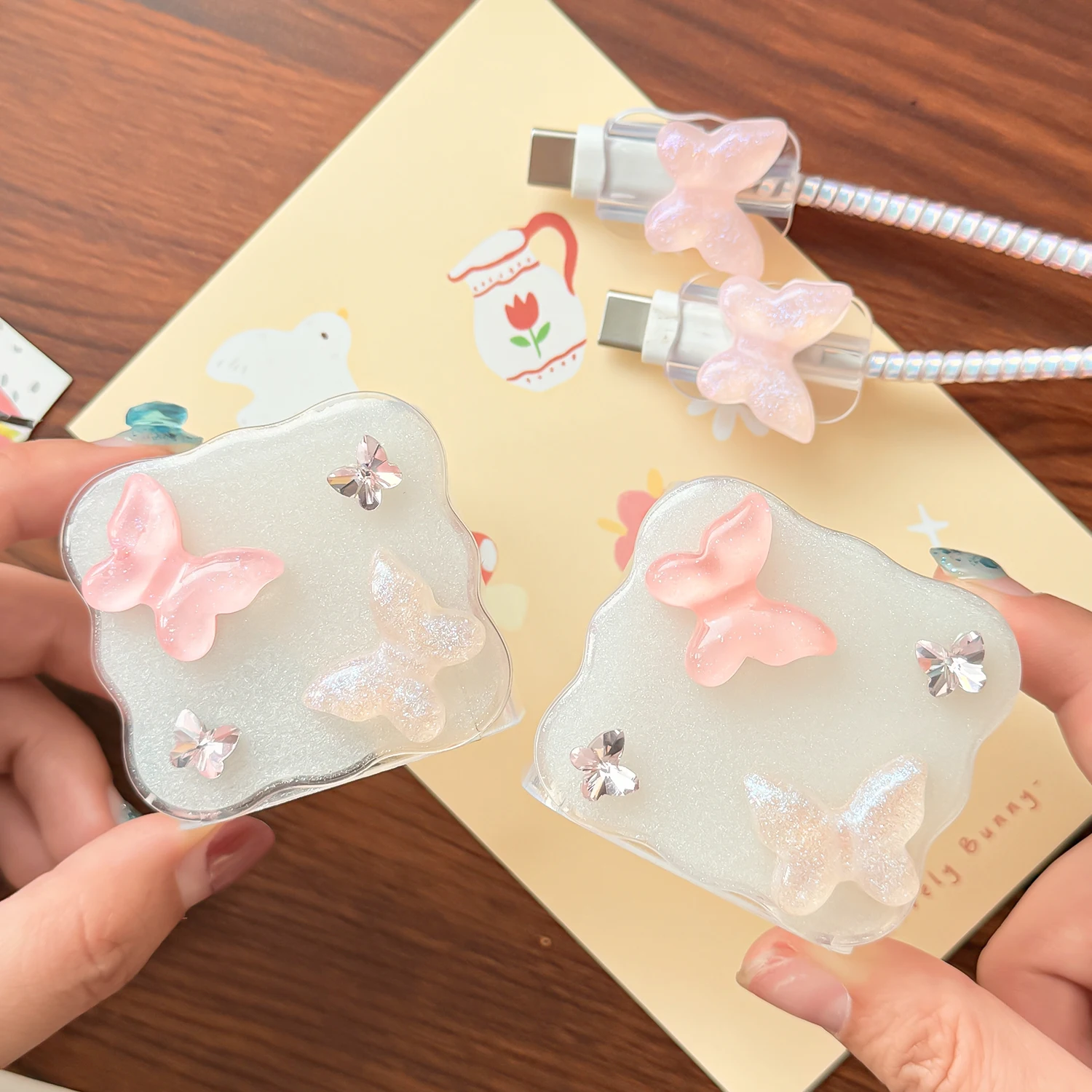 Protector de cargador de mariposa de cristal 3D rosa, Kit enrollador de Cable de datos para iPhone, funda protectora con enchufe de cargador de 18W/20W - imagen 5