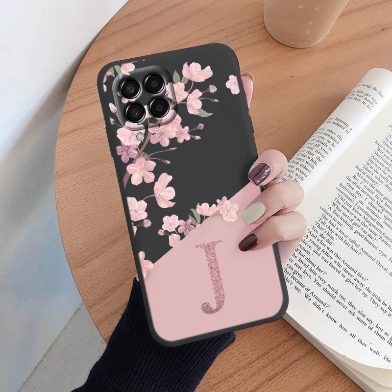 Funda con letra inicial A Z para Samsung Galaxy M33 M53 M13 M14 5G, funda trasera de silicona suave con flores rosas, parachoques - imagen 5
