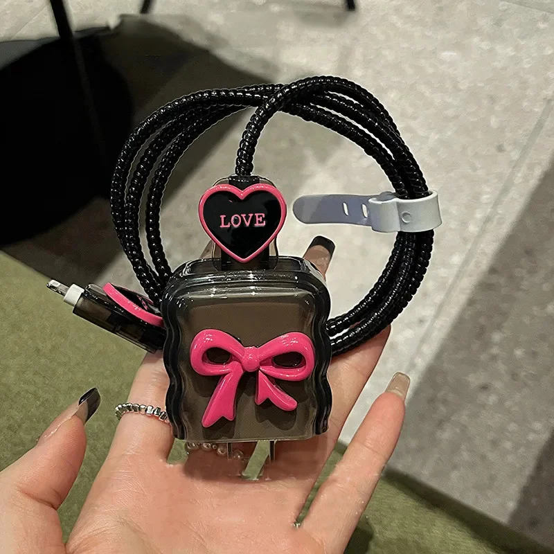 Funda de cargador con lazo rojo rosa 3D para IPhone, cubierta de protección de carga negra transparente, bonita, Corea, 11, 12, 13, 14, 18, 20W