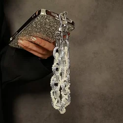 Cadena móvil con perlas plateadas para mujer y hebilla acero
