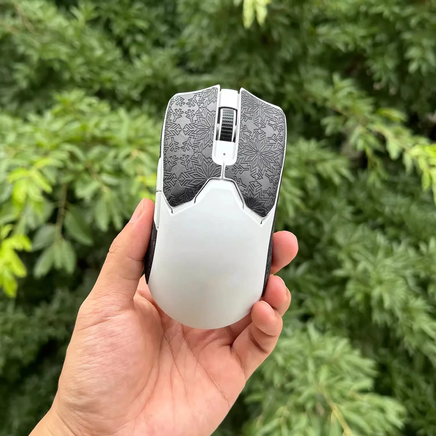 1 Juego de pegatinas antideslizantes para ratón ultravioleta para ratones RAZER Viper V2 Pro, cinta antisudor antideslizante, textura de copo de nieve ultrafino - imagen 4