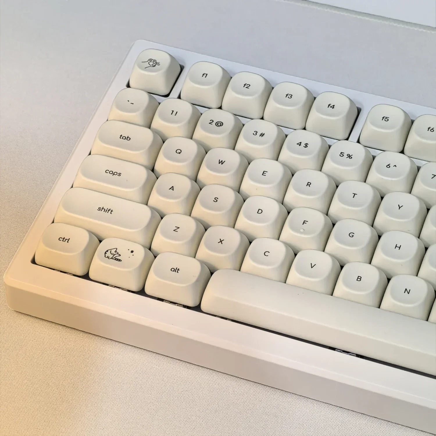 Teclas simples con tema de gato blanco lechoso, 124 teclas, sublimación PBT, perfil MOA, tapas redondas de bola, teclas de teclado mecánico coreano - imagen 5