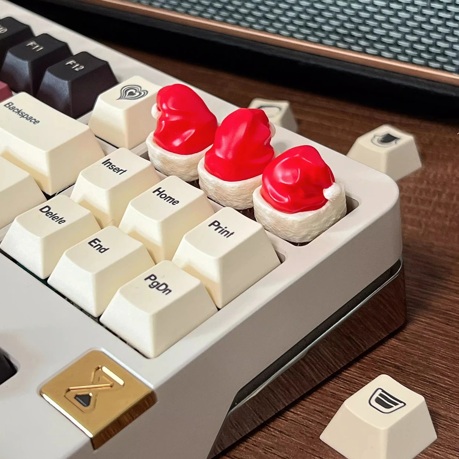MAIMOOO sombrero de Navidad Keycap 1 pieza creativo personalizado tapa de llave de resina Santa Claus sombrero rojo lindos Keycaps para teclado mecánico MX - imagen 5