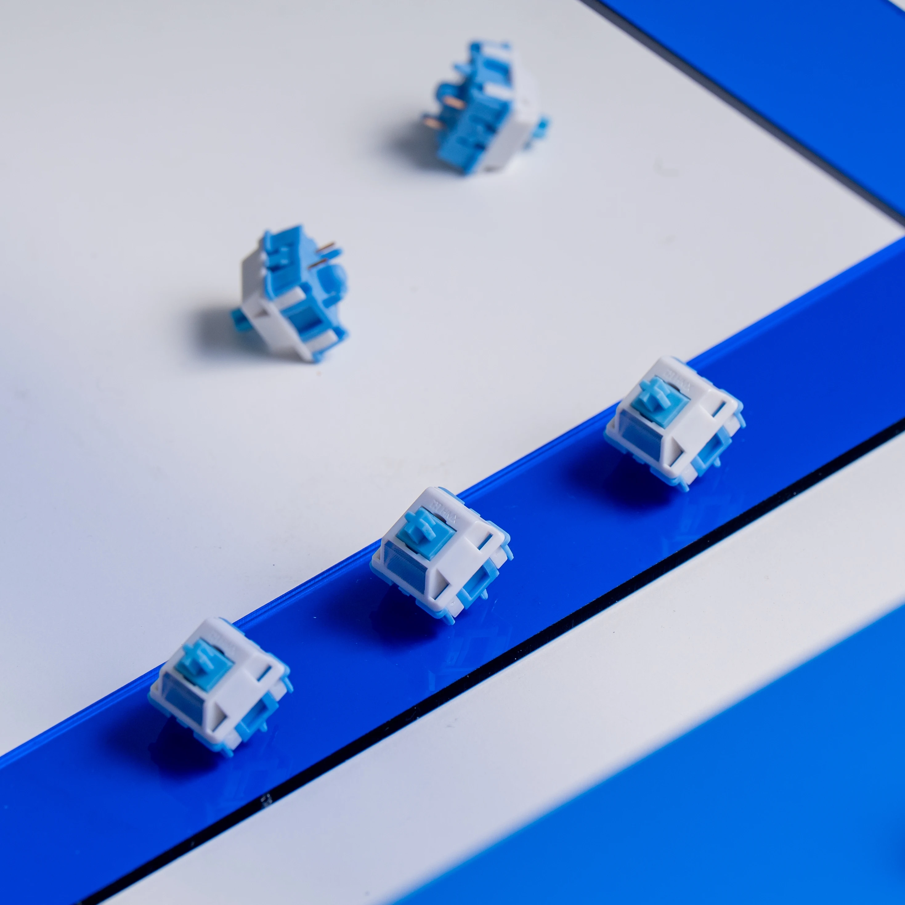 XLLAB x HMX Cloud V2 teclado mecánico interruptor lineal lubricado de fábrica nuevo molde poste conductor de luz - imagen 3