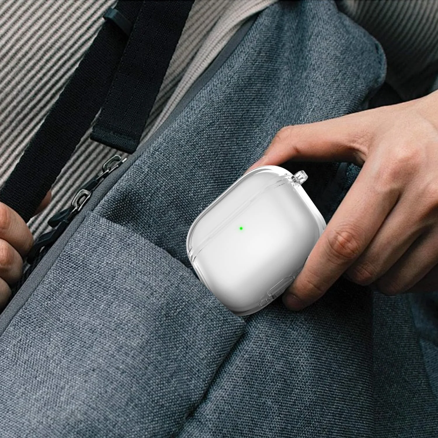 Funda compatible con AirPods de 4. a generación, funda suave de TPU para Airpods 4 con kit de limpieza, funda protectora a prueba de golpes con llavero - imagen 5