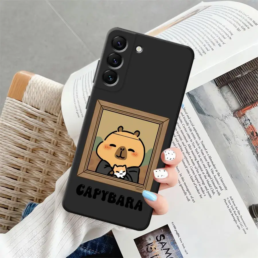 Funda bonita y encantadora de capibara para Samsung Galaxy A06 A20 A13 A50 A04 A70 A05 A10 A12 A40 A16 A30 A15 A03 funda negra suave para teléfono