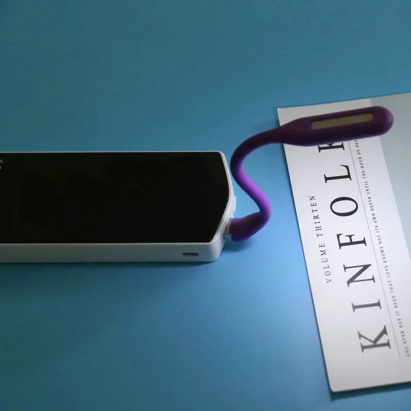 La mini luz nocturna USB con color cálido es compacta y cómoda de llevar. Un banco de energía está disponible - imagen 2