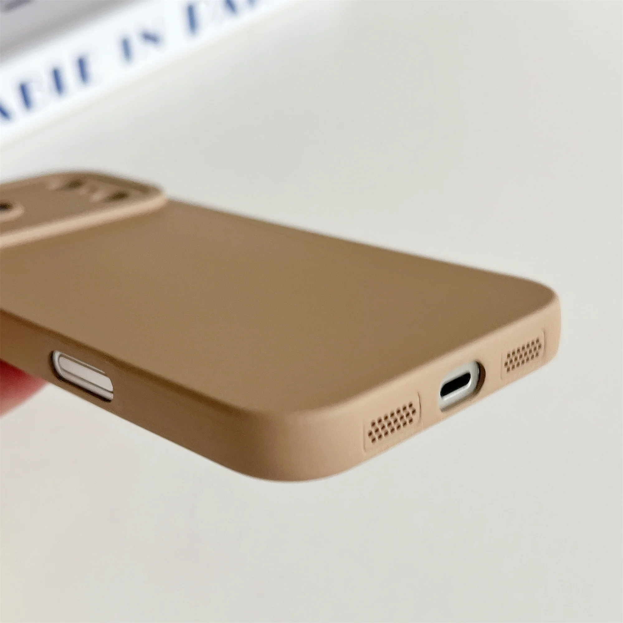 Para iPhone 17 16 15 Pro Max Plus cubierta de parachoques suave de TPU a prueba de golpes nueva funda de teléfono de silicona líquida amarilla para iphone 17 Pro Max - imagen 2