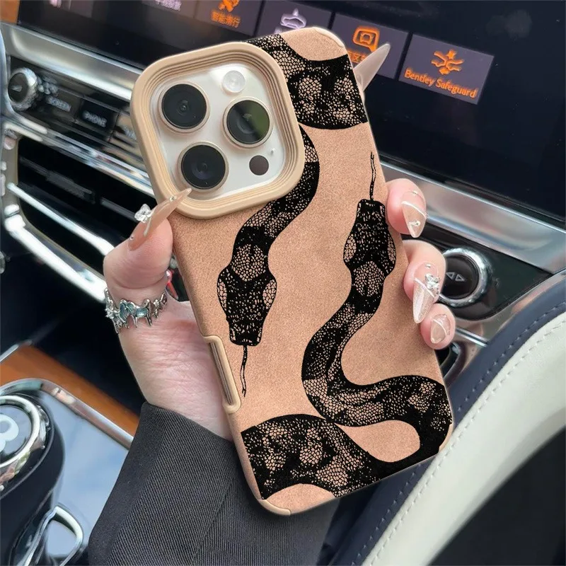 Funda con diseño de serpiente negra de lujo Simple y de teclas bajas para iPhone 16 15 14 13 12 11 Pro Max XS X XR 16 Plus cubierta de parachoques a prueba de golpes - imagen 2