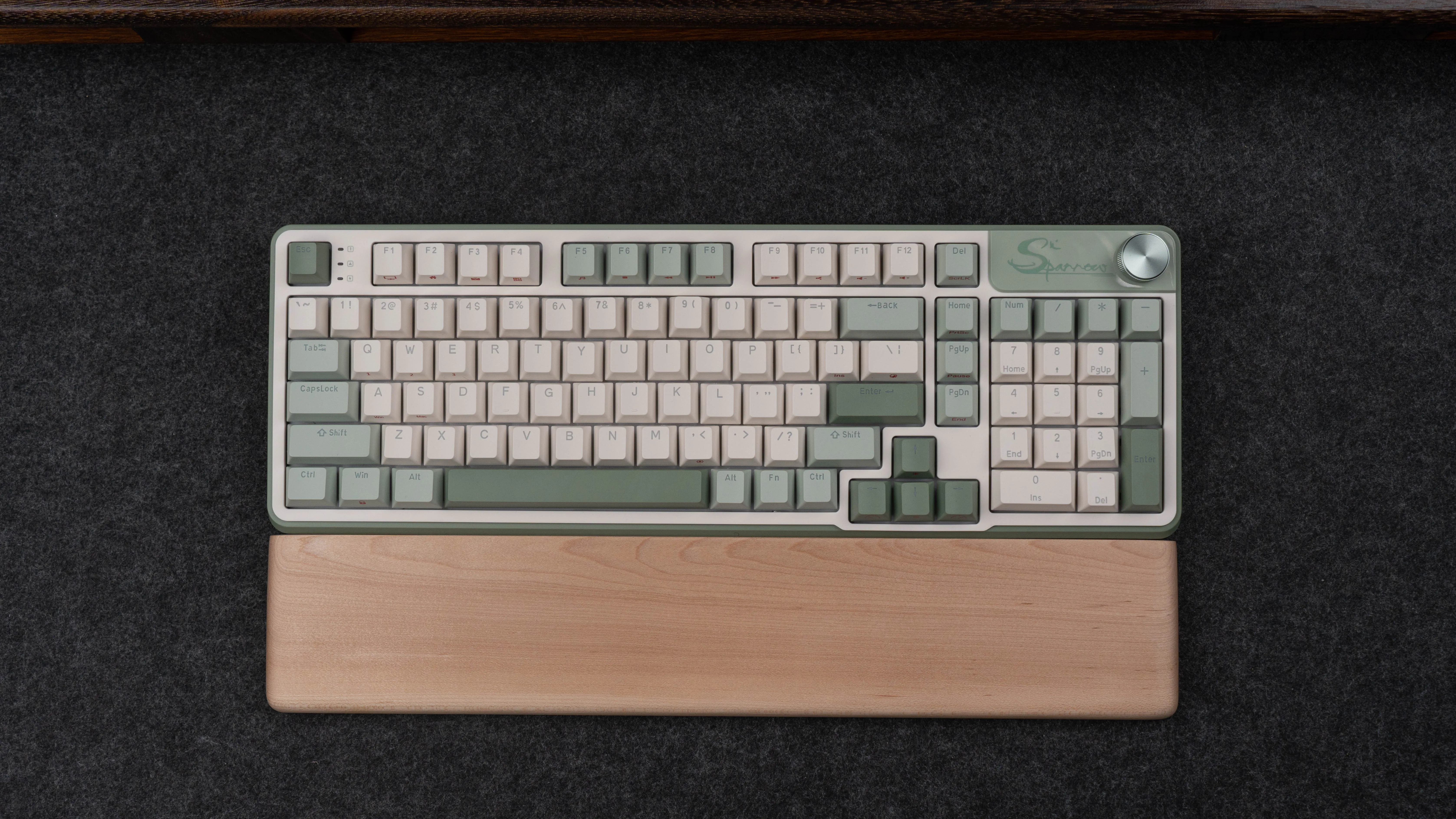 Teclado inalámbrico de tres modos 98, teclado para juegos personalizado ergonómico intercambiable en caliente, pantalla con retroiluminación RGB para teclado mecánico - imagen 4