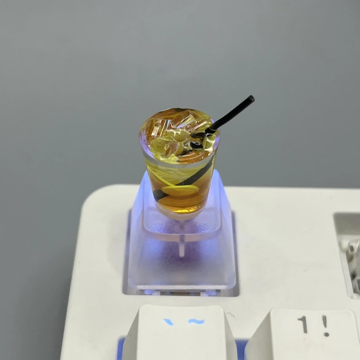 Keycap Games Teclado mecánico retroiluminado, teclado personalizado, eje cruzado, té negro hielo, tapa de tecla transparente Cherry MX Axis - imagen 4