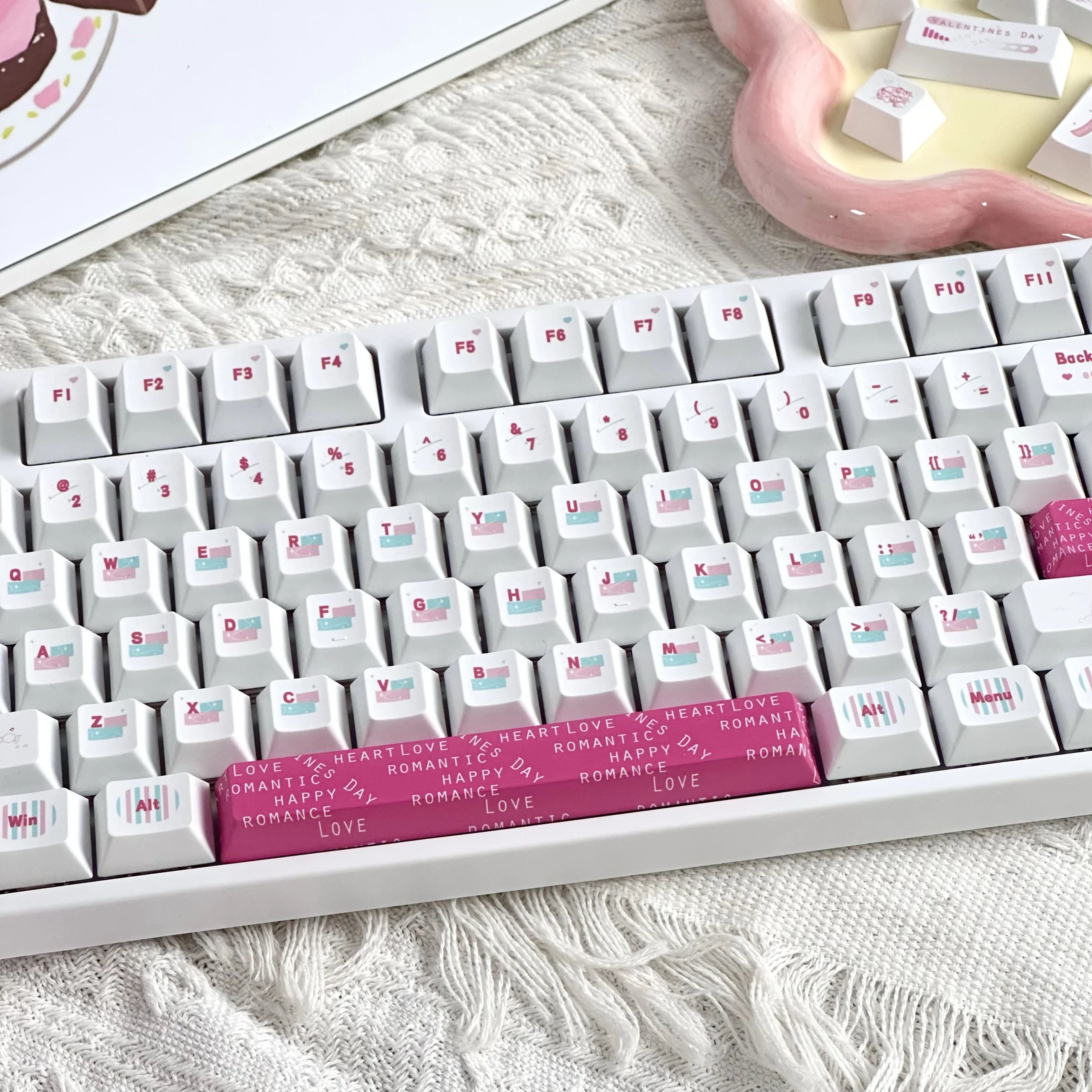 Juego de teclas con tema blanco y rosa, perfil de cereza PBT, 136 teclas, teclas originales personalizadas hechas a mano para accesorios de teclado mecánico, regalo - imagen 3