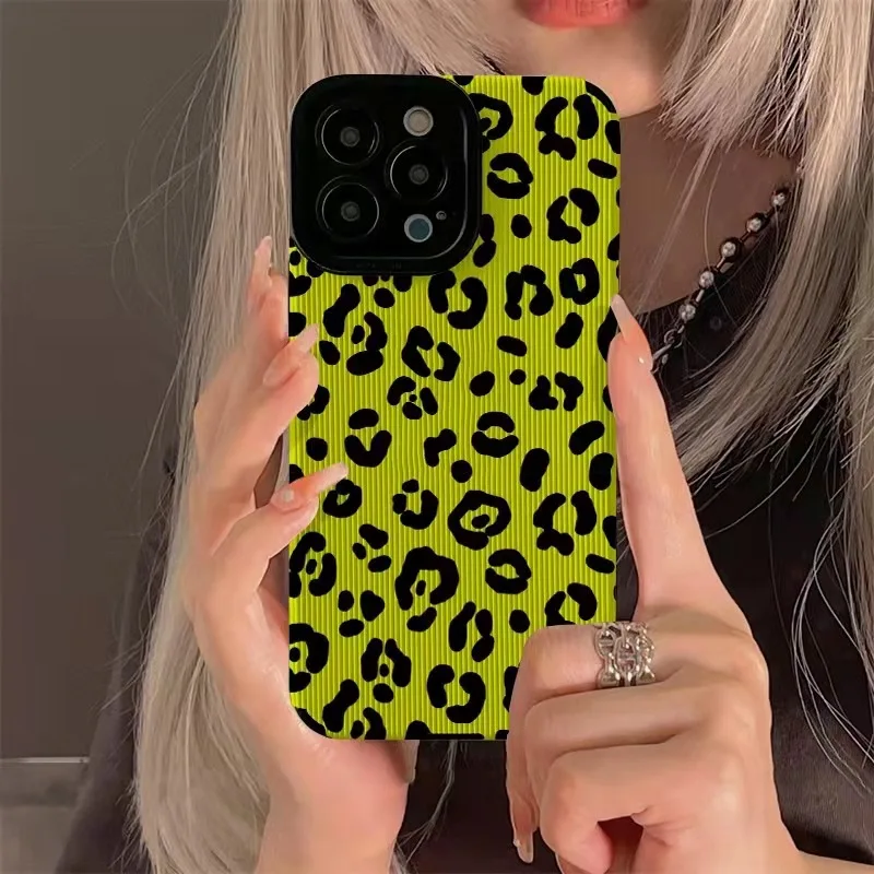 Funda de cuero de silicona con estampado de leopardo amarillo para iPhone, carcasa suave a prueba de golpes para modelos 15, 14 Pro Max, 11, 12, 13 Mini, SE, 7, 8 Plus, X, XR, XS