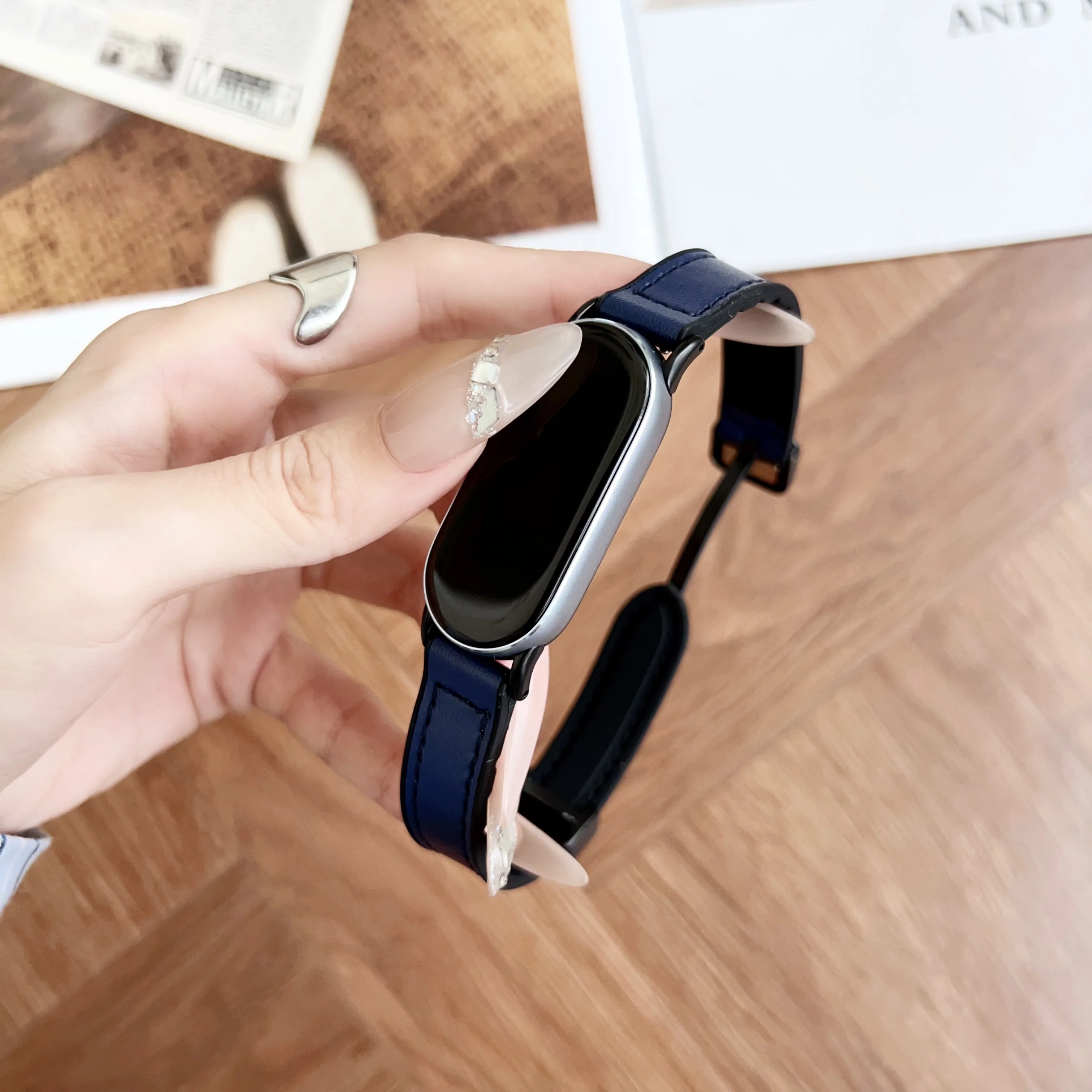 Correa de silicona de cuero para Xiaomi Band 9 8, pulsera magnética para reloj inteligente, pulsera de repuesto para Mi Band 9 8 NFC - imagen 5