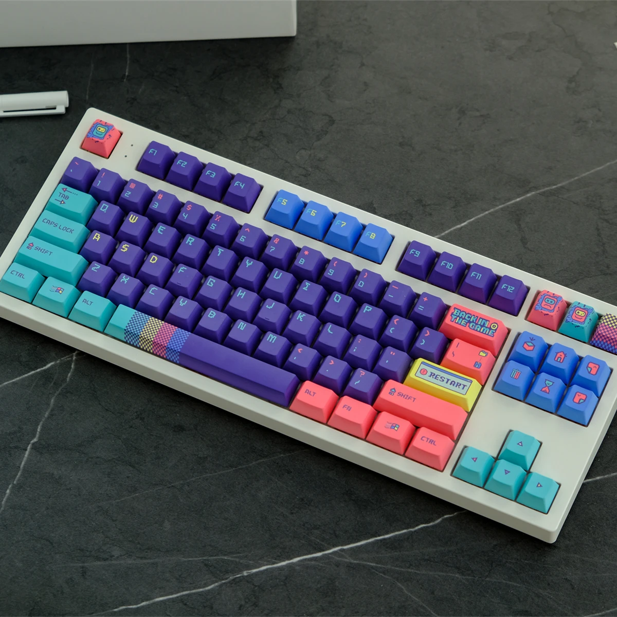129 teclas GMK Back In The Game Keycaps Cherry Profile PBT tinte sublimación Gameboy Keycap para MX Switch 61/64/68/75/87/104/980 - imagen 4