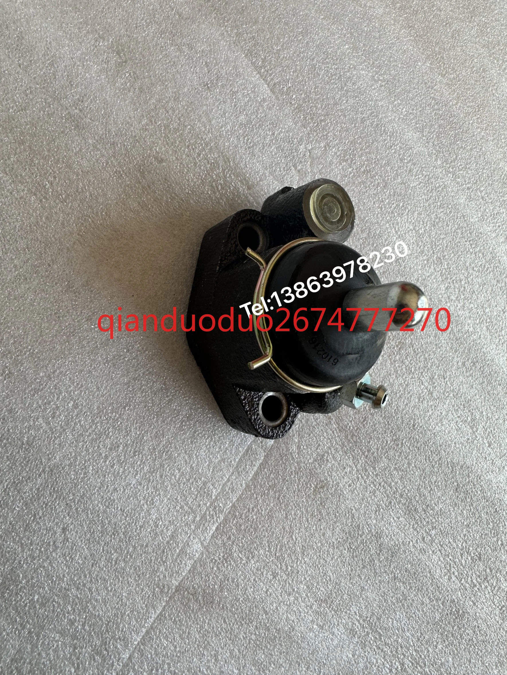 Aplicable a las piezas de carretilla elevadora eléctrica Lizhiyou FBT15P-80 Subbomba de freno Bomba de freno 70002-09120 Spot - imagen 2