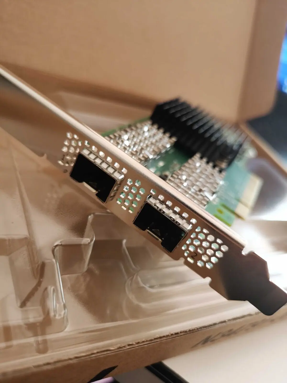 Mellanox CX4121A IBM 01GR253 Red adaptadora de doble puerto SFP28 PCIe x8 3.0 25GbE - imagen 4