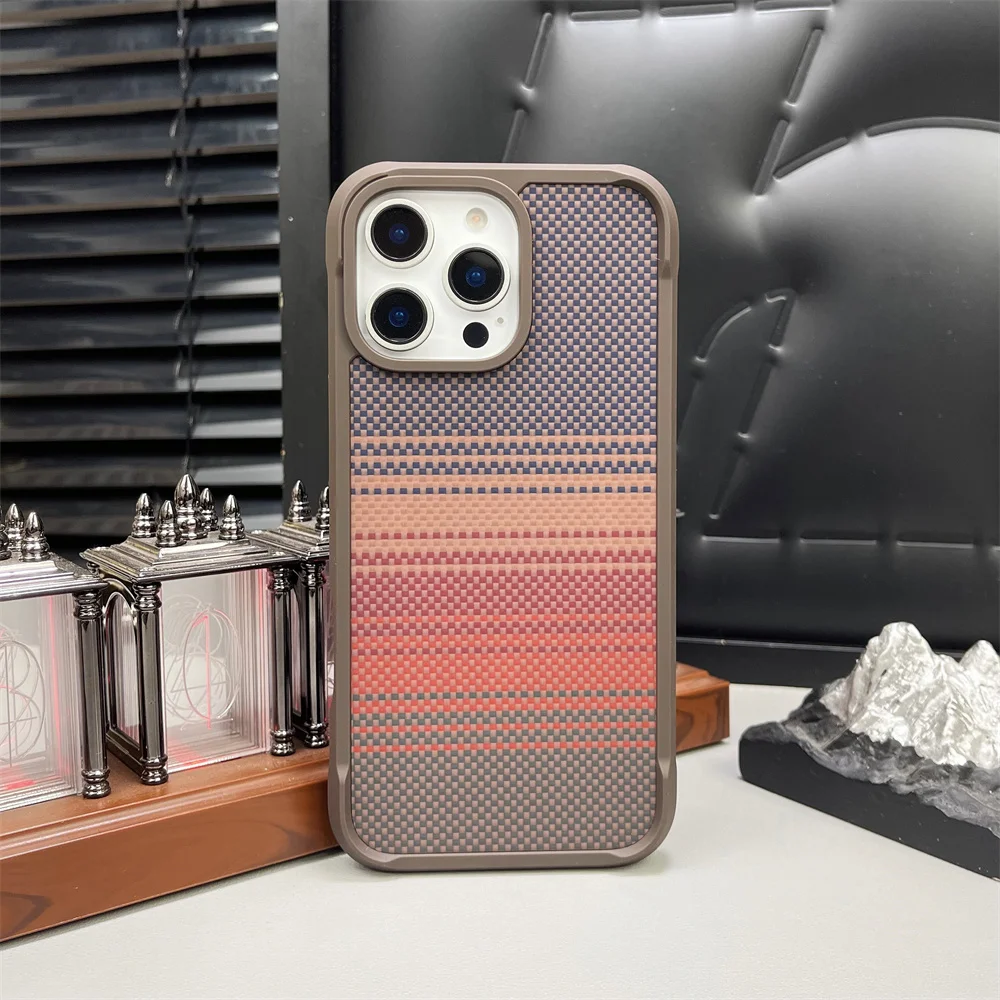 Funda de teléfono magnética Kevlar colorida degradado de lujo para iPhone 15 16 17 Pro Max, funda protectora trasera con armadura de parachoques a prueba de golpes - imagen 3