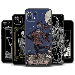 Funda Xiaomi POCO – Tarot El Ermitaño con Calavera