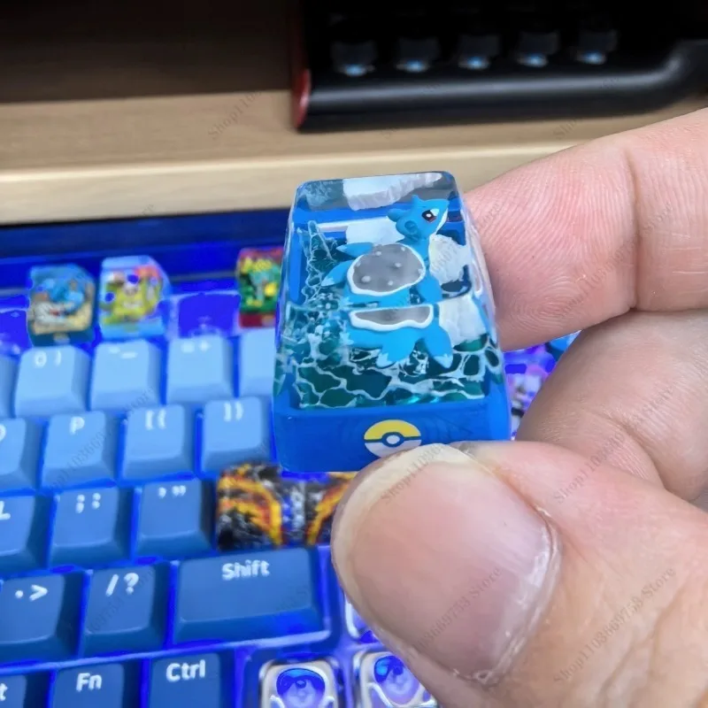 Teclas de trabajo hechas a mano personalizadas de Pokémon, teclas translúcidas de resina, figura de Anime, Lapras, exquisitas teclas 3D para teclado de eje transversal, regalos
