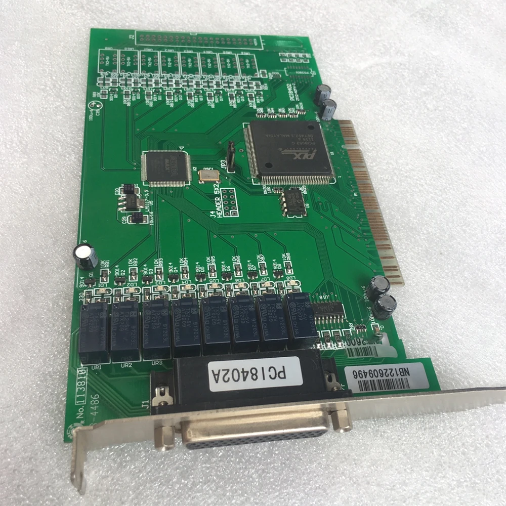 Tarjeta de colección PCI8402A